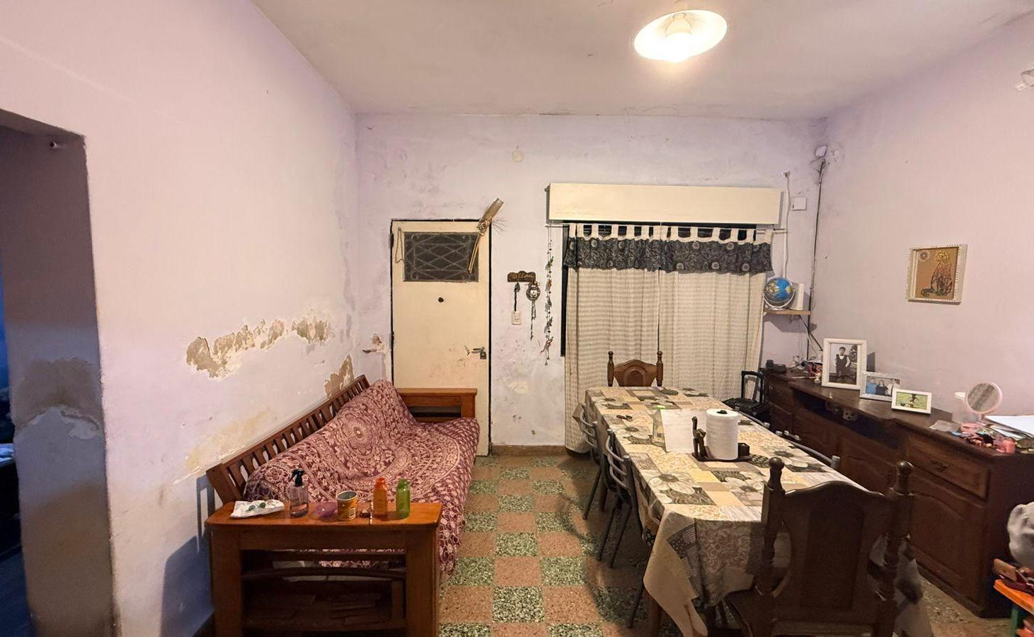 Foto de Casa - 3 ambientes sobre lote propio - La tablada, imagen 1