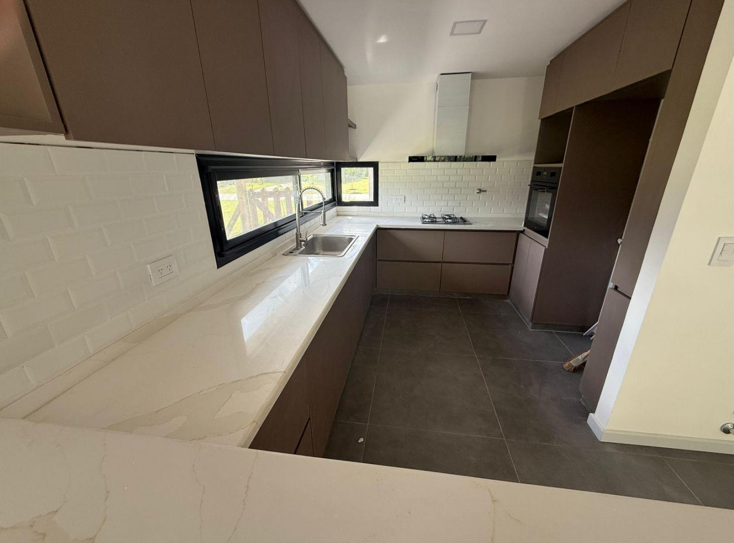 Foto de Alquilo - Casa 4 ambientes a estrenar, con quincho y pileta - Lagos san, imagen 5