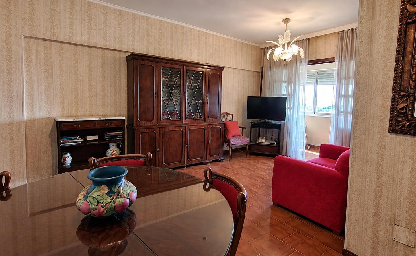 Foto de Departamento 4 ambientes con cochera en Villa Celina, imagen 3