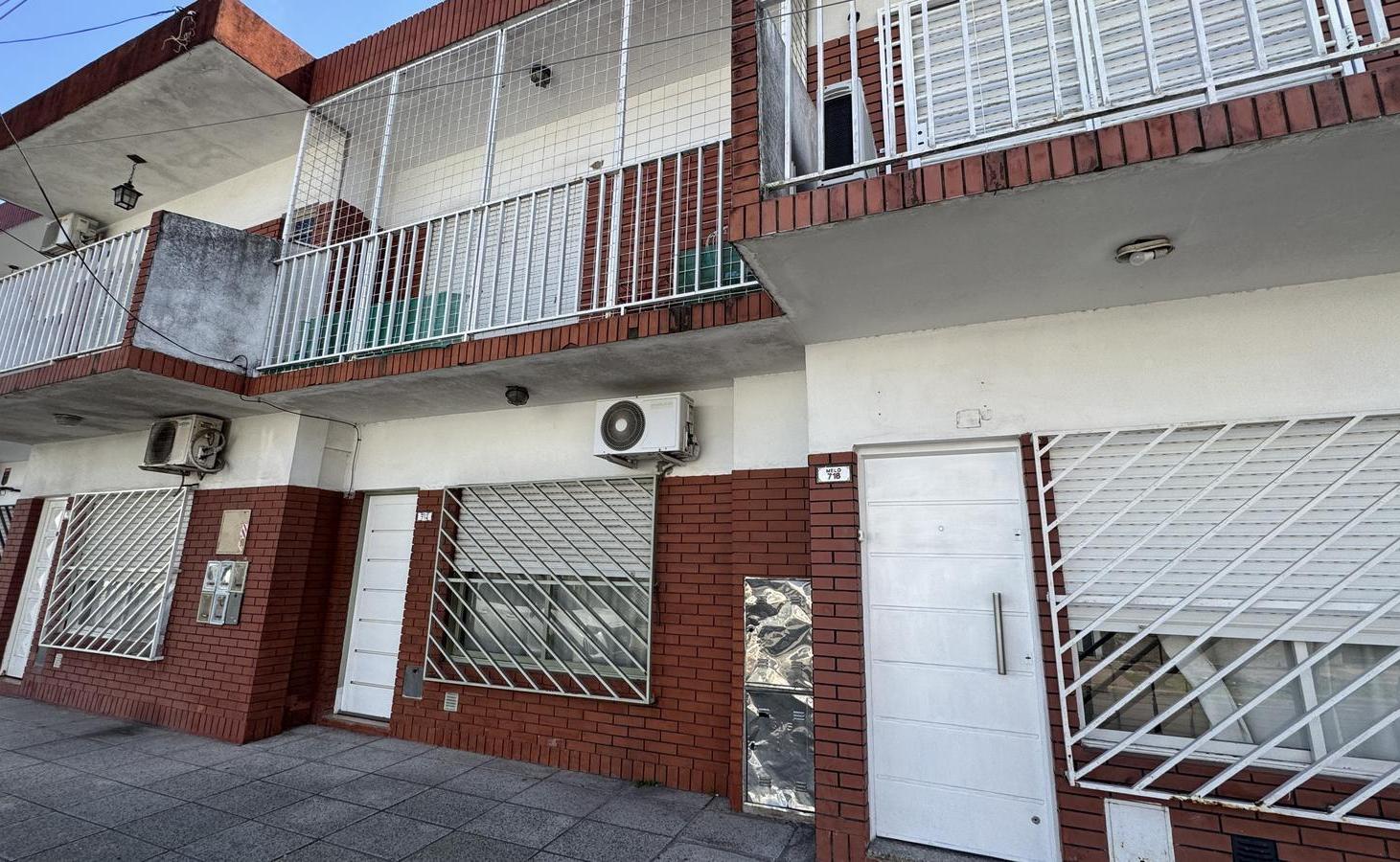 Foto de PH en Venta - 3 amb - Sin Expensas - Con Patio - Entrada Independiente, imagen 2
