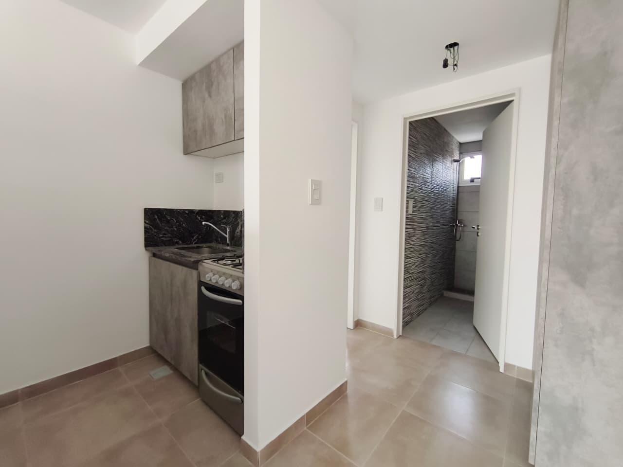 Foto de Semipiso 2 ambientes con balcon terraza - Murguiondo 111 - Liniers, imagen 5