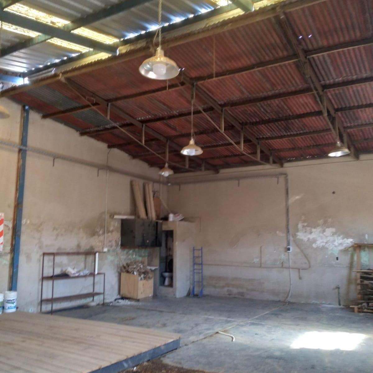 Foto de CASA Y GALPON EN VENTA ZONA INDUSTRIAL, imagen 4