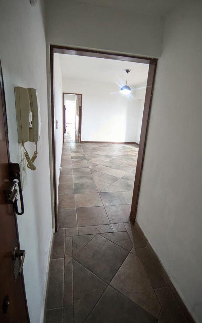 Foto de Departamento de 3 Ambientes 5º piso Sobre Calle Sarmiento, imagen 1