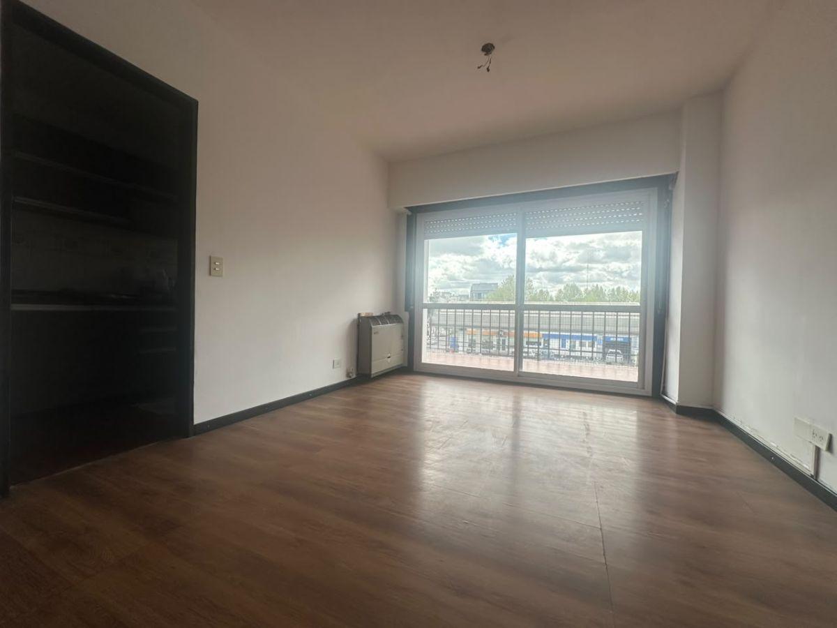Foto de Departamento de 2 ambientes en excelente ubicación – Tigre Centro, imagen 1