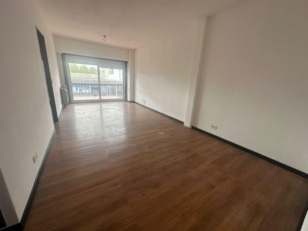 Foto de Departamento de 2 ambientes en excelente ubicación – Tigre Centro, imagen 3