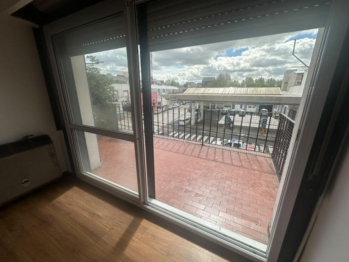 Foto de Departamento de 2 ambientes en excelente ubicación – Tigre Centro, imagen 2