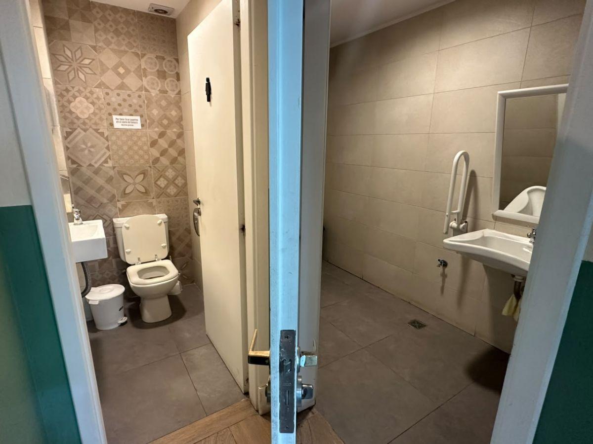 Foto de EXCELENTE LOCAL COMERCIAL EN VENTA, imagen 2