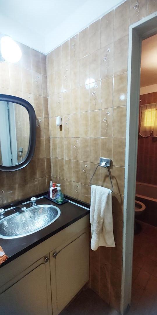 Foto de VENTA CASA LA MEJOR UBICACION DE BALLESTER, imagen 3