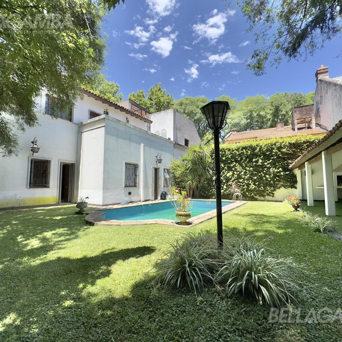 CASA VENTA VICENTE LOPEZ 4 AMB JARDIN PILETA 2 LOCALES COMERCIALES