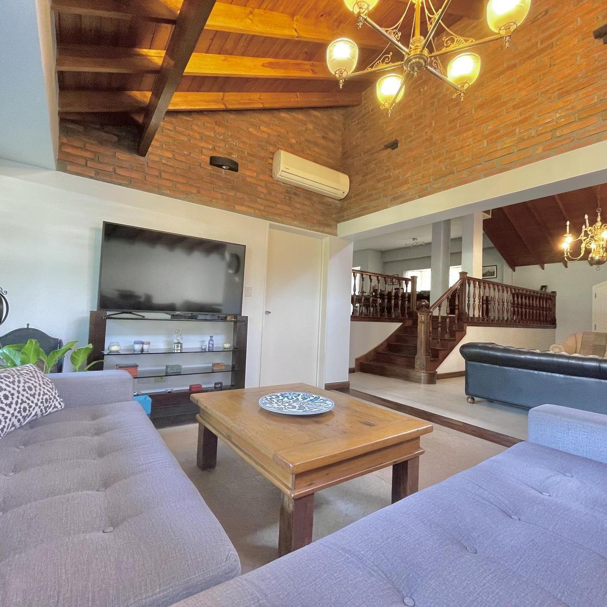 Casa Venta Vicente Lopez 6 Ambientes Jardin Galeria Pileta 2