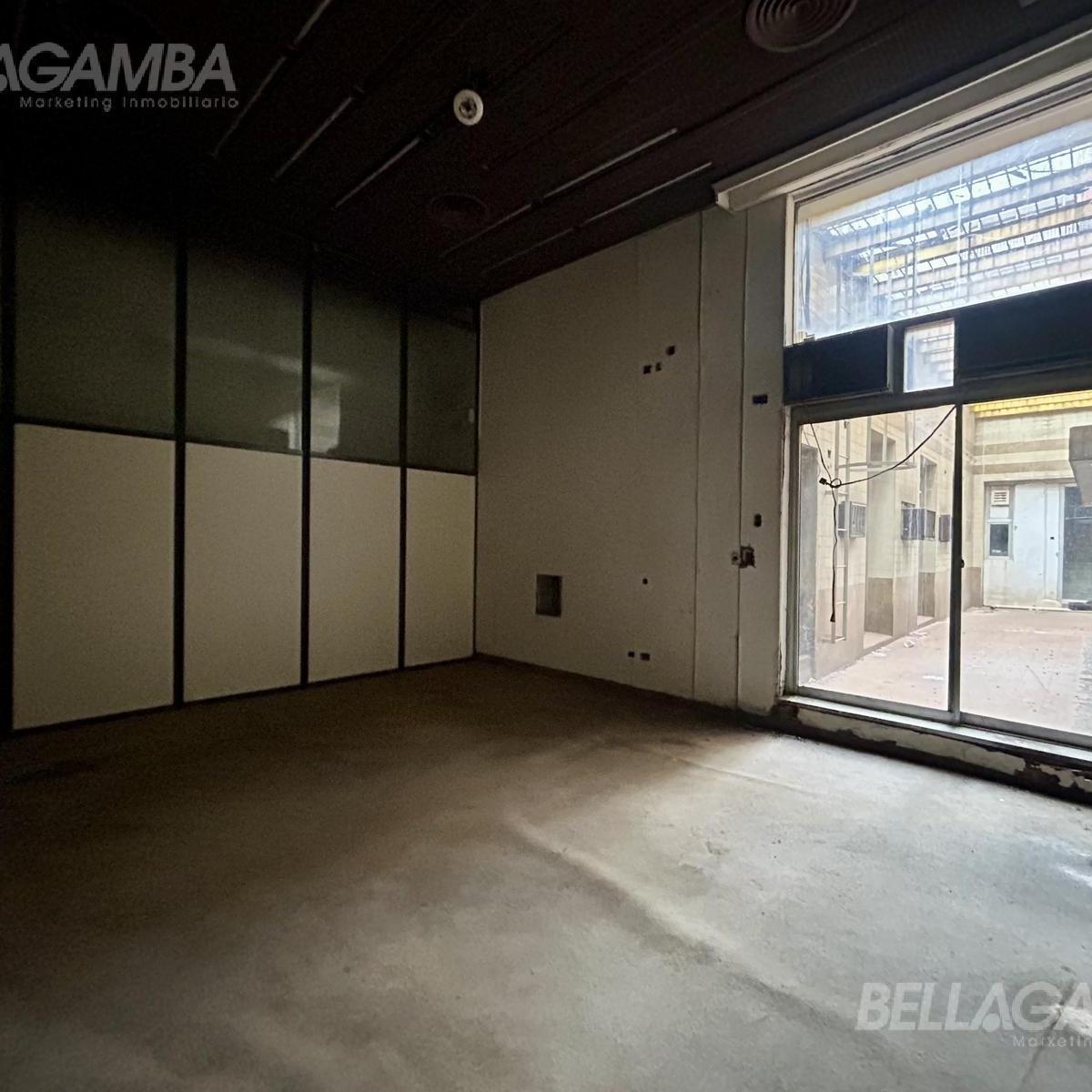 Local en Venta Microcentro Recibe Permuta 4