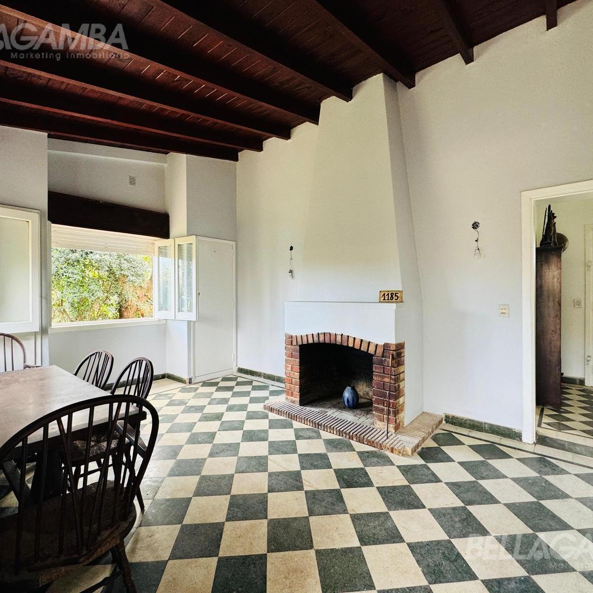 CASA DOS AMBIENTES SOBRE TRIPLE LOTE INGENIERO MASCHWITZ