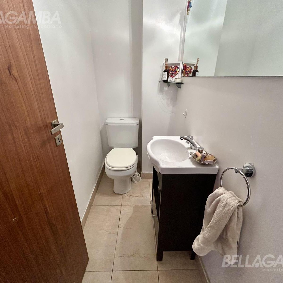 Foto de DEPARTAMENTO VENTA VICENTE LOPEZ 4 AMBIENTES BALCON RÍO, imagen 2