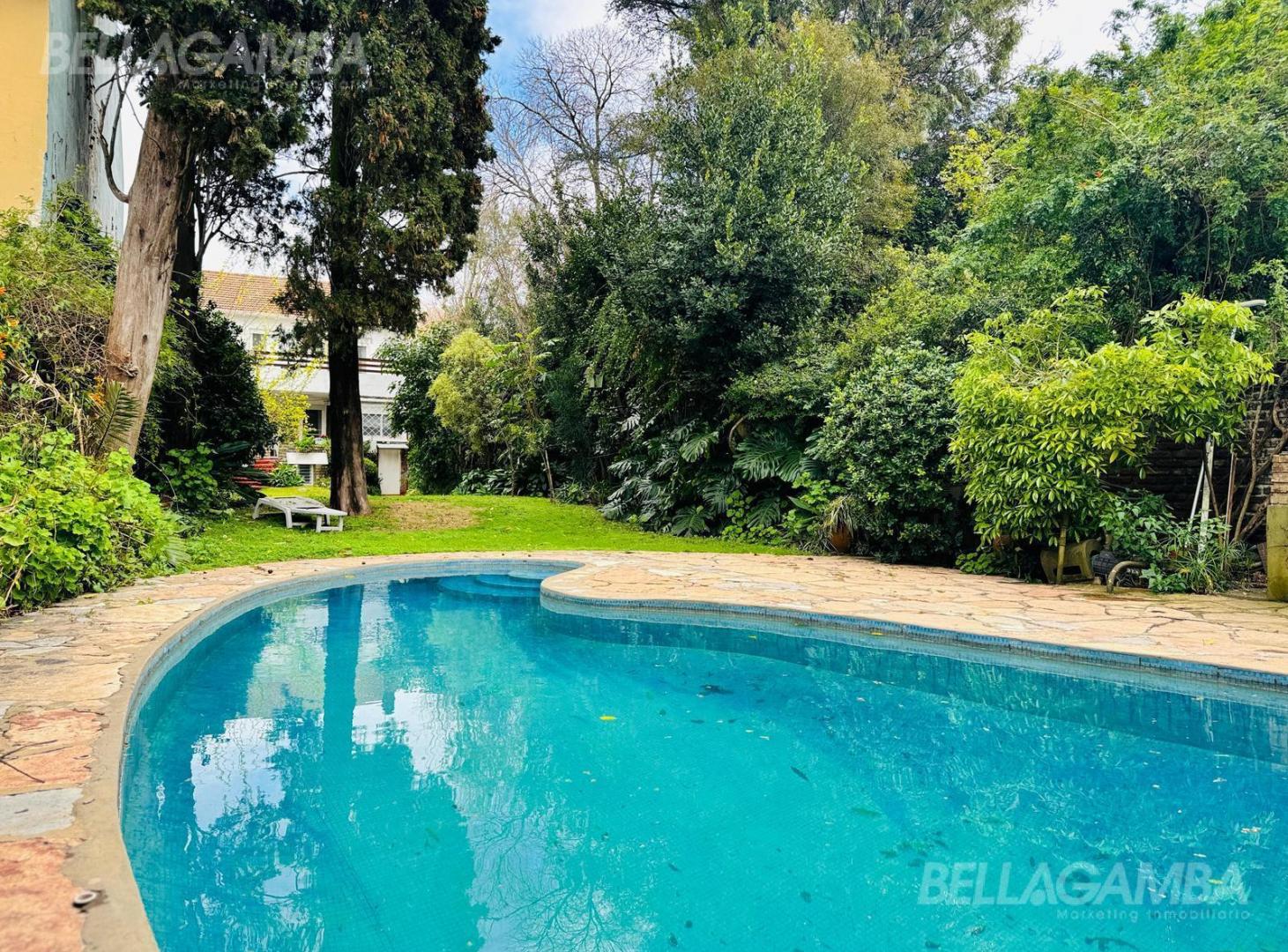 CASA VENTA VTE LOPEZ 5 AMBIENTES JARDIN PISCINA COCHERA