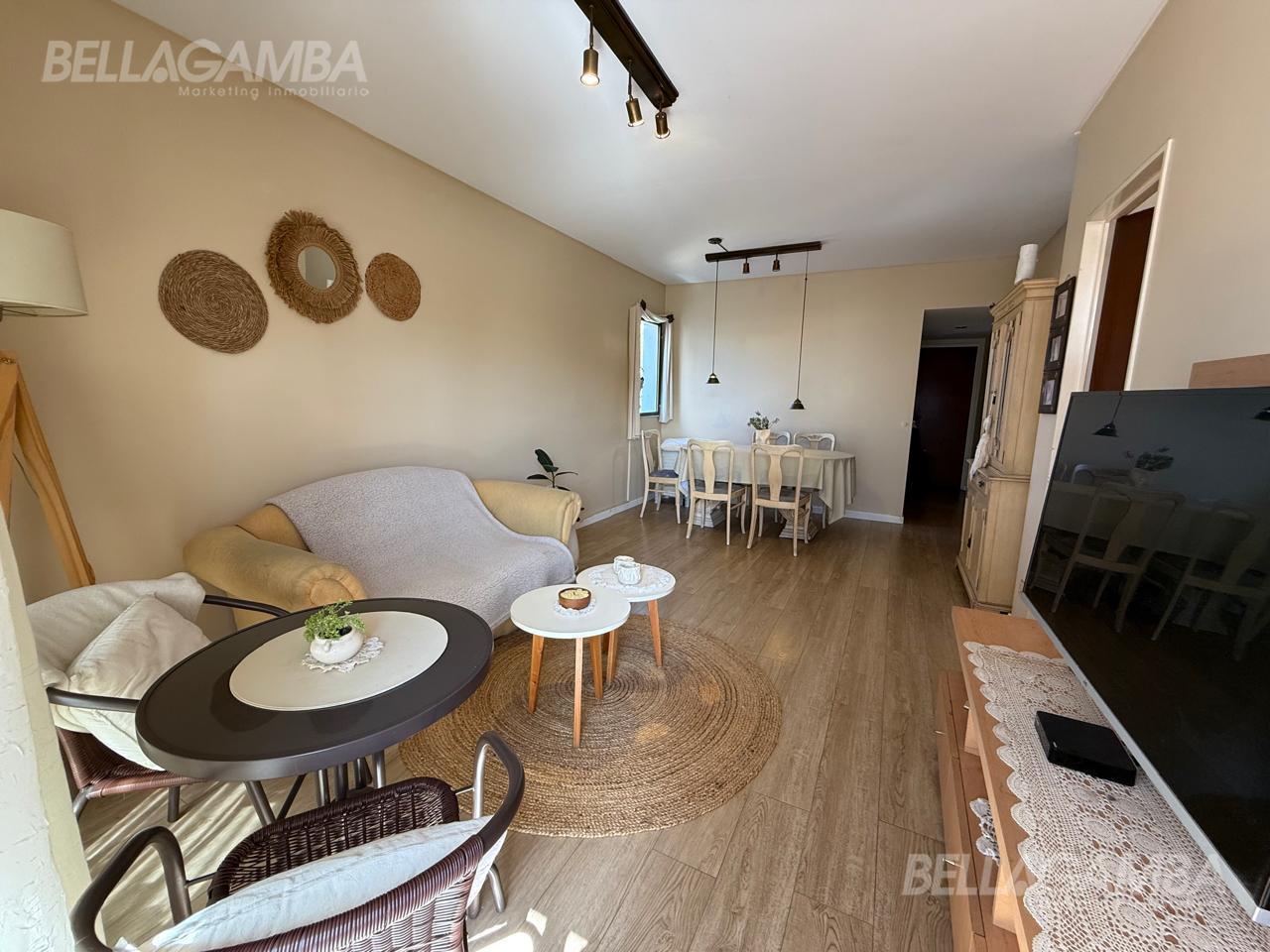 Departamento 3 ambientes con Balcon y Cochera Vicente Lopez