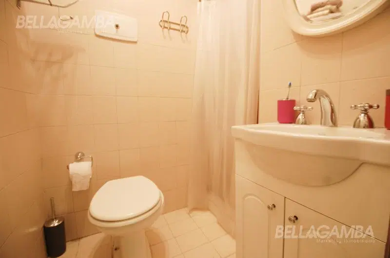 CASA VENTA FLORIDA 8 AMBIENTES JARDIN PISCINA 3