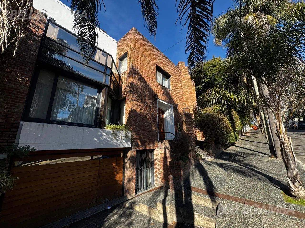 CASA VENTA VICENTE LOPEZ  7 AMBIENTES JARDIN PISCINA 3