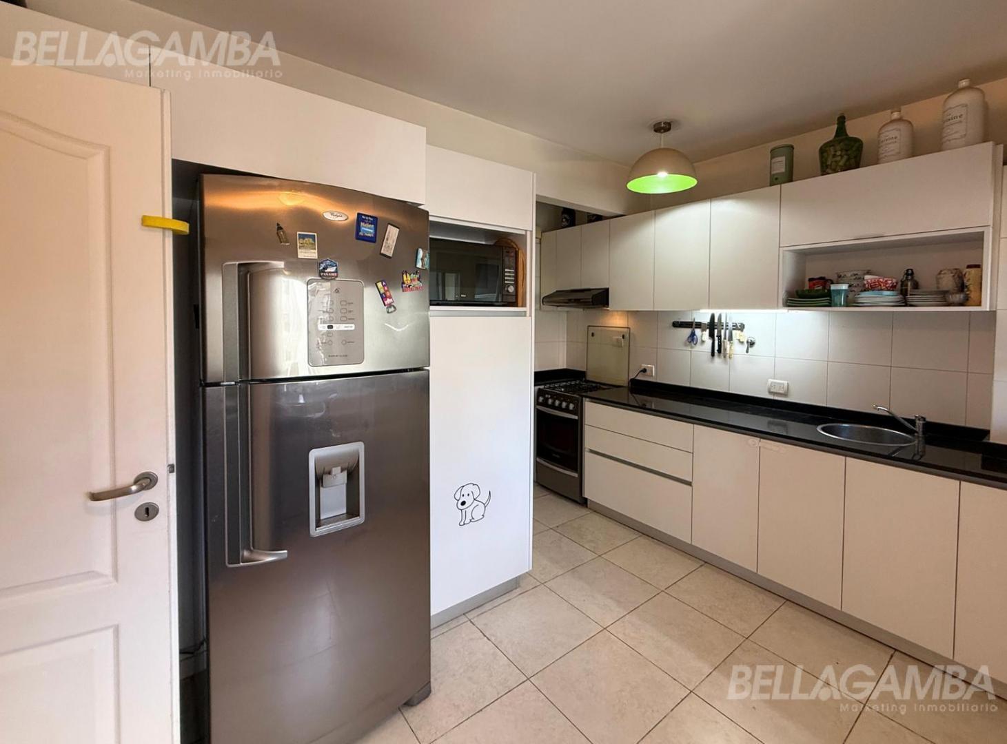 Foto de VENTA DEPARTAMENTO DUPLEX VICENTE LOPEZ 3 AMBIENTES COCHERA, imagen 4