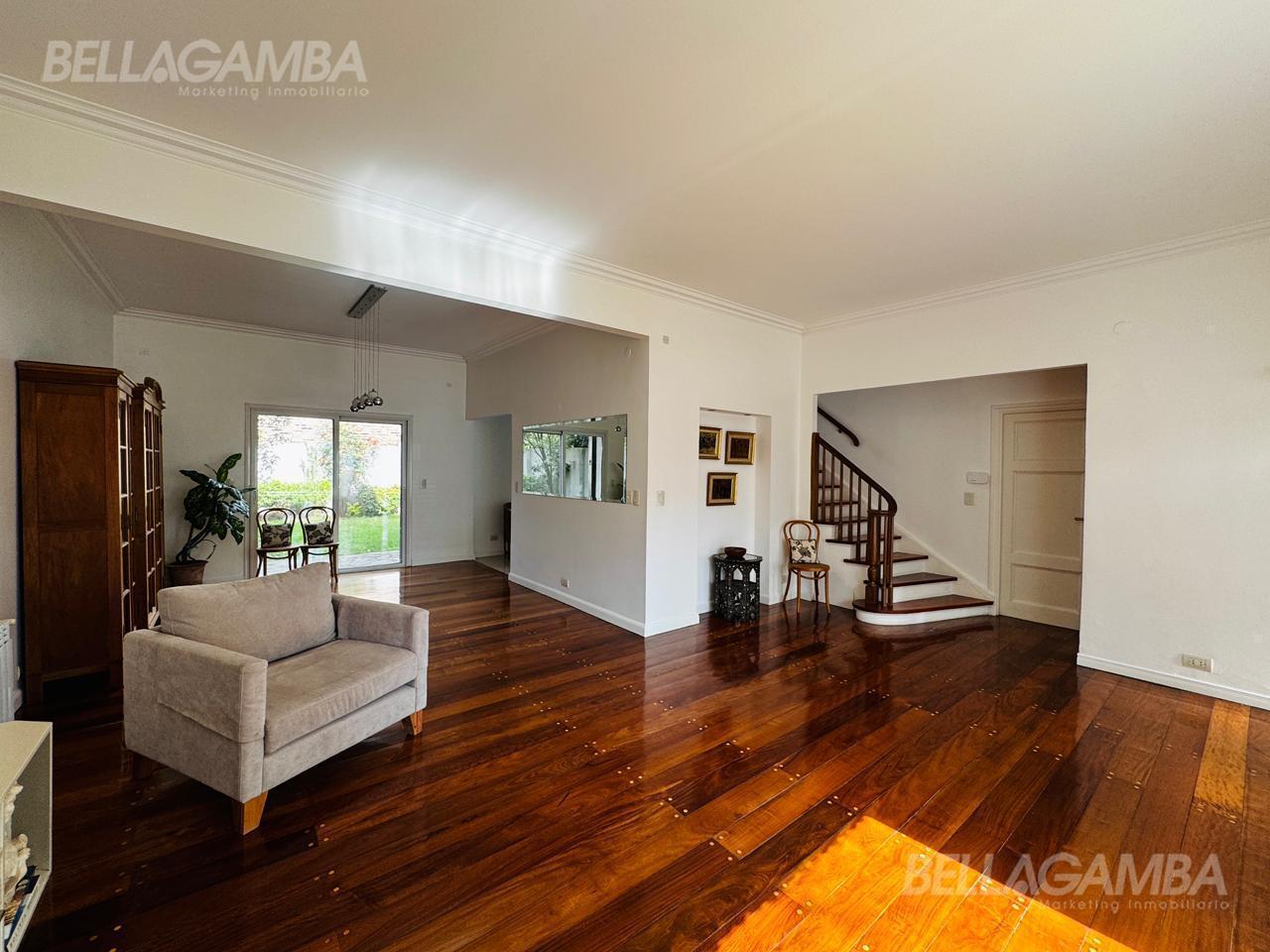 Foto de CASA EN VENTA EN VICENTE LOPEZ 5 AMBIENTES, imagen 2