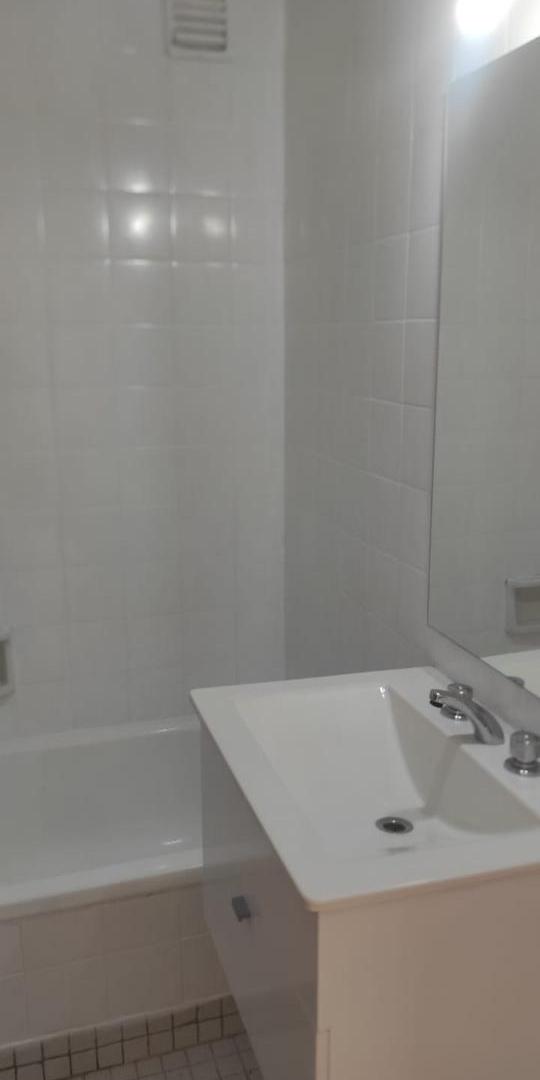 Foto de DEPARTAMENTO ALQUILER SAAVEDRA 2 AMBIENTES PATIO, imagen 2