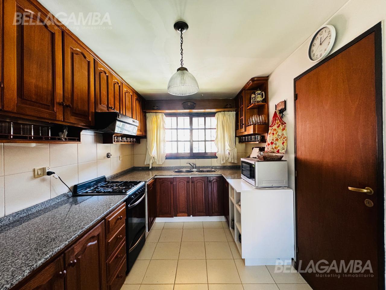 Foto de CASA VENTA MARTINEZ 6 AMBIENTES GARAGE JARDIN, imagen 2