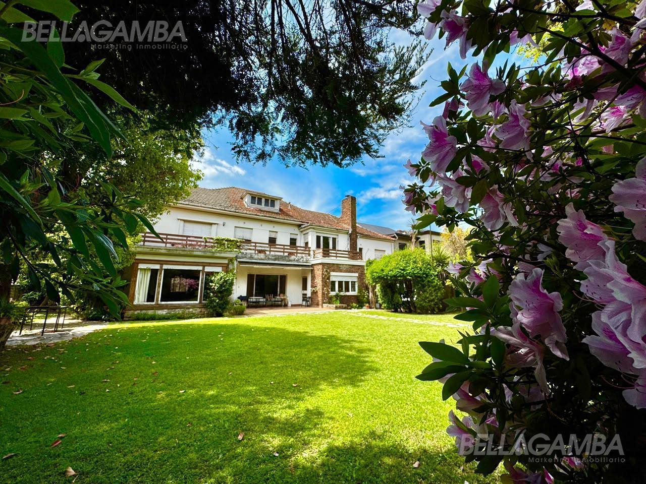 Foto de CASA VENTA VICENTE LOPEZ 9 AMBIENTES JARDIN PISCINA, imagen 2