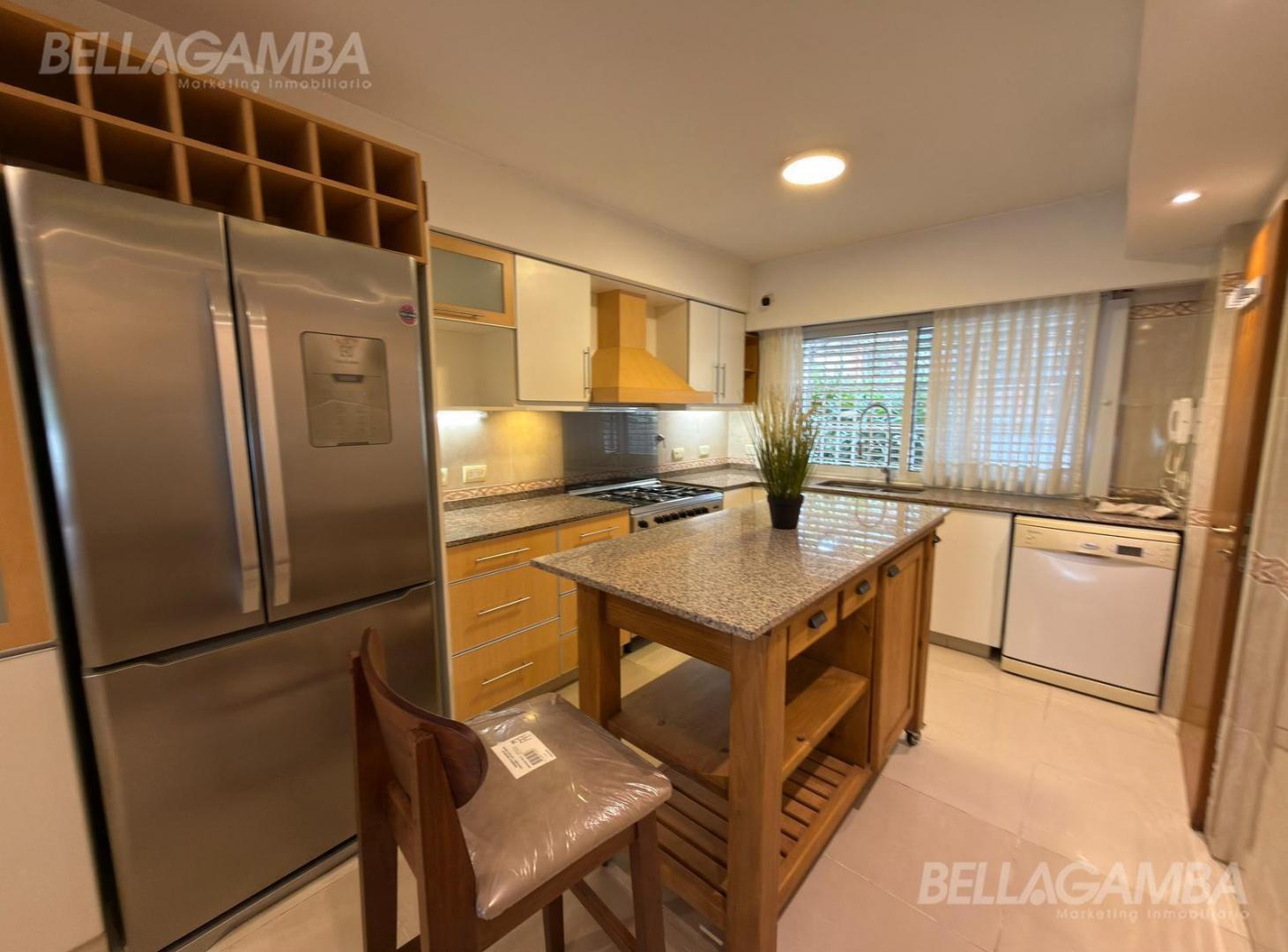 Foto de CASA EN ALQUILER ACASSUSO CON JARDIN Y PISCINA, imagen 3
