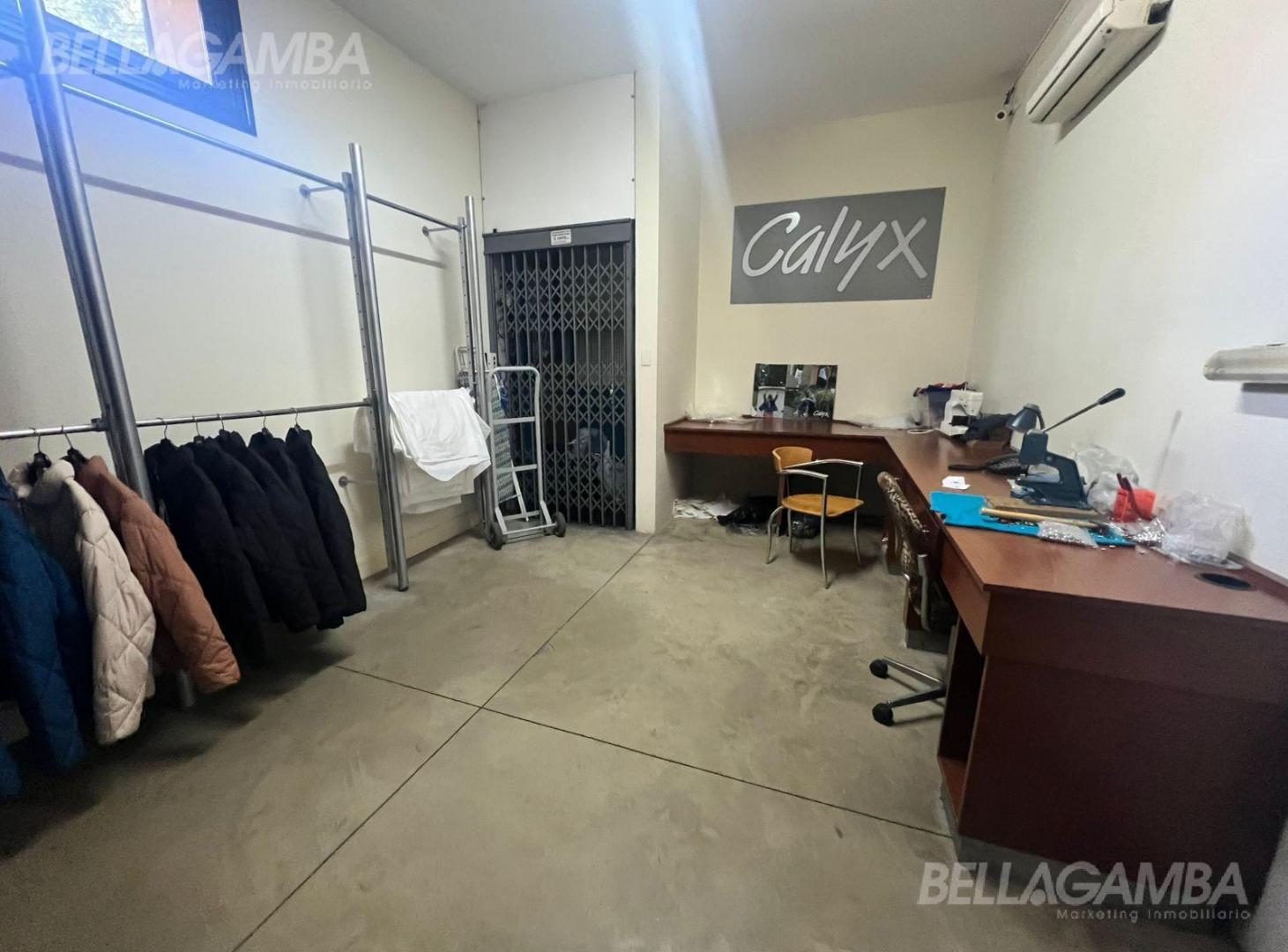 Foto de EDIFICIO COMERCIAL TERRENO DOBLE FRENTE VENTA VILLA ORTUZAR, imagen 5