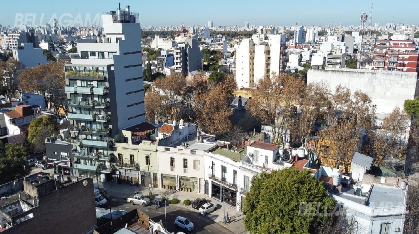 Foto de EDIFICIO COMERCIAL TERRENO DOBLE FRENTE VENTA VILLA ORTUZAR, imagen 2
