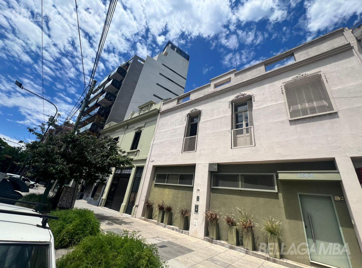 Foto de EDIFICIO COMERCIAL TERRENO DOBLE FRENTE VENTA VILLA ORTUZAR, imagen 1