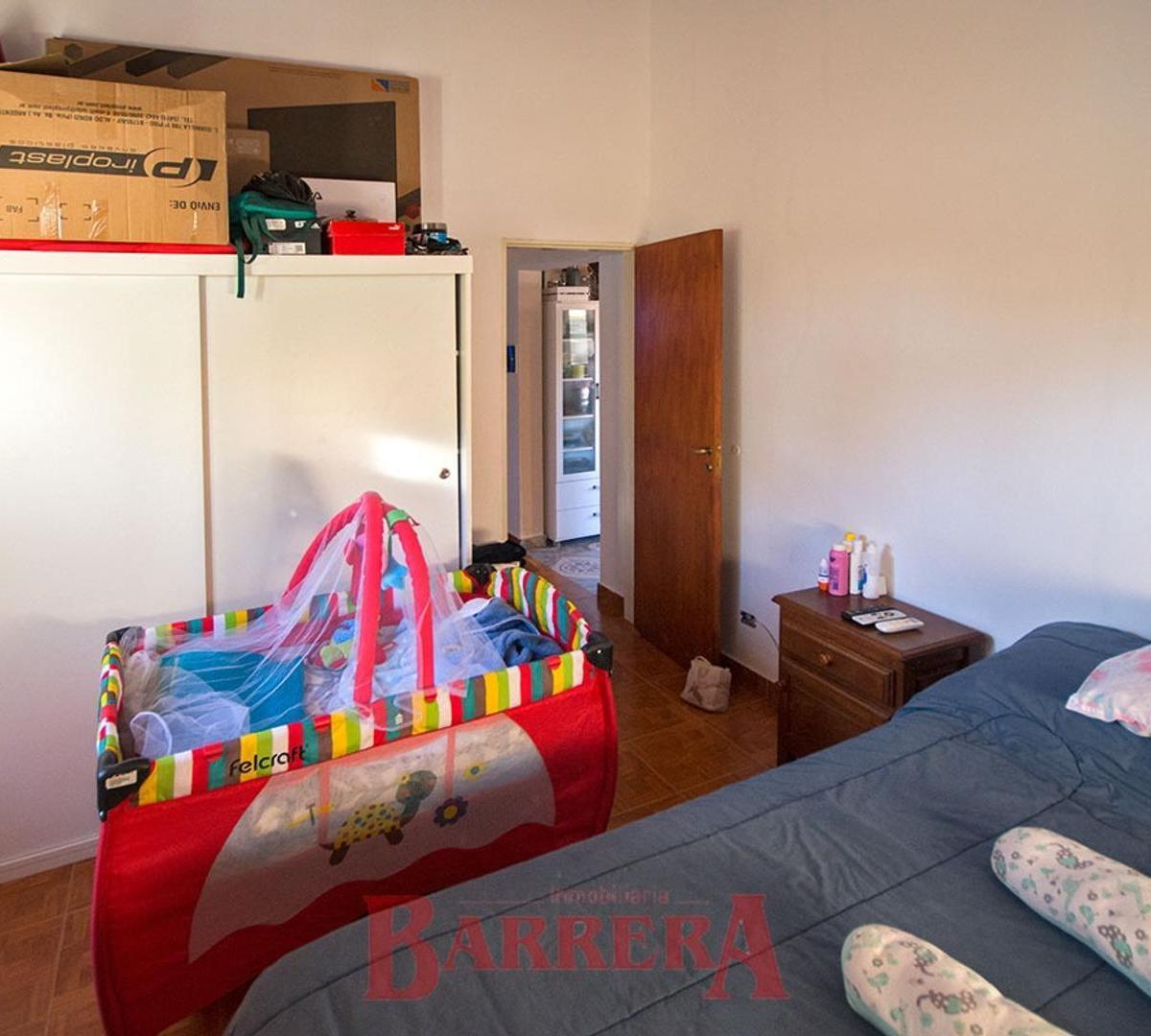 Foto de Casa y galpón sobre lote 3287 m2, imagen 2