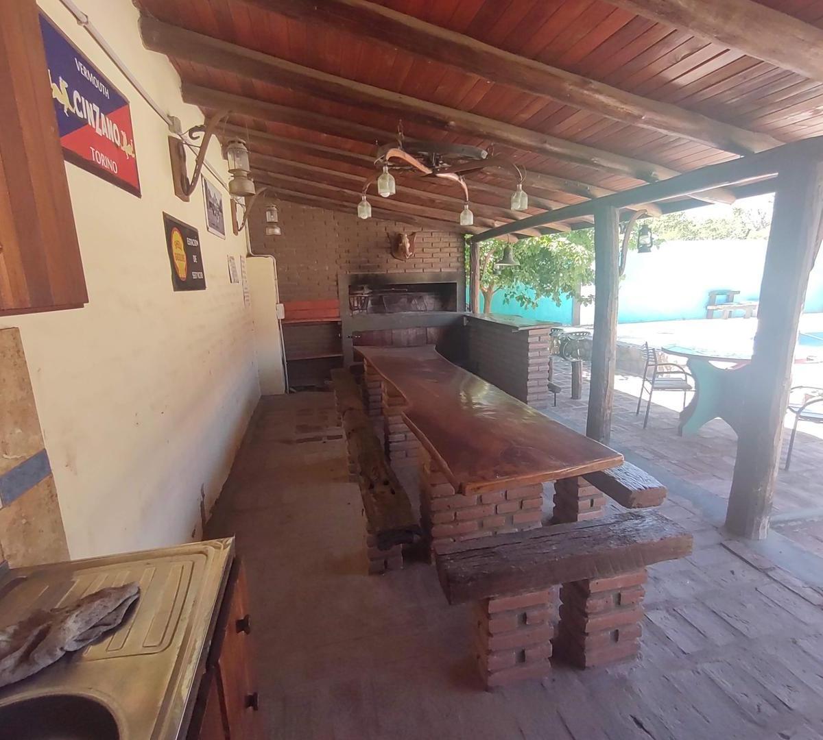 Hostería en Villa Larca, Sobre La Ruta 1, 40 Plazas 3