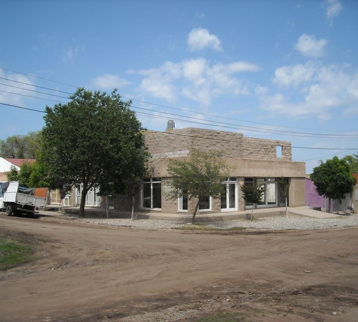 Ruta 5 Cuesta del Tren, 3 Locales y Vivienda, 336 m² Cub 1