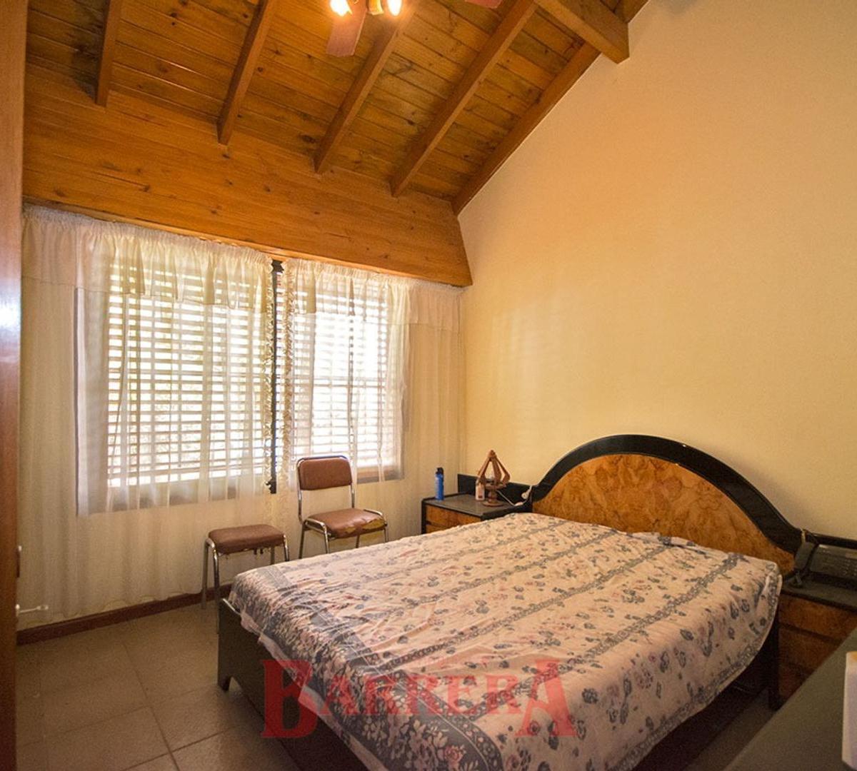 Imponente Chalet, Centro de Villa de Merlo S/lote 2250 m² 3