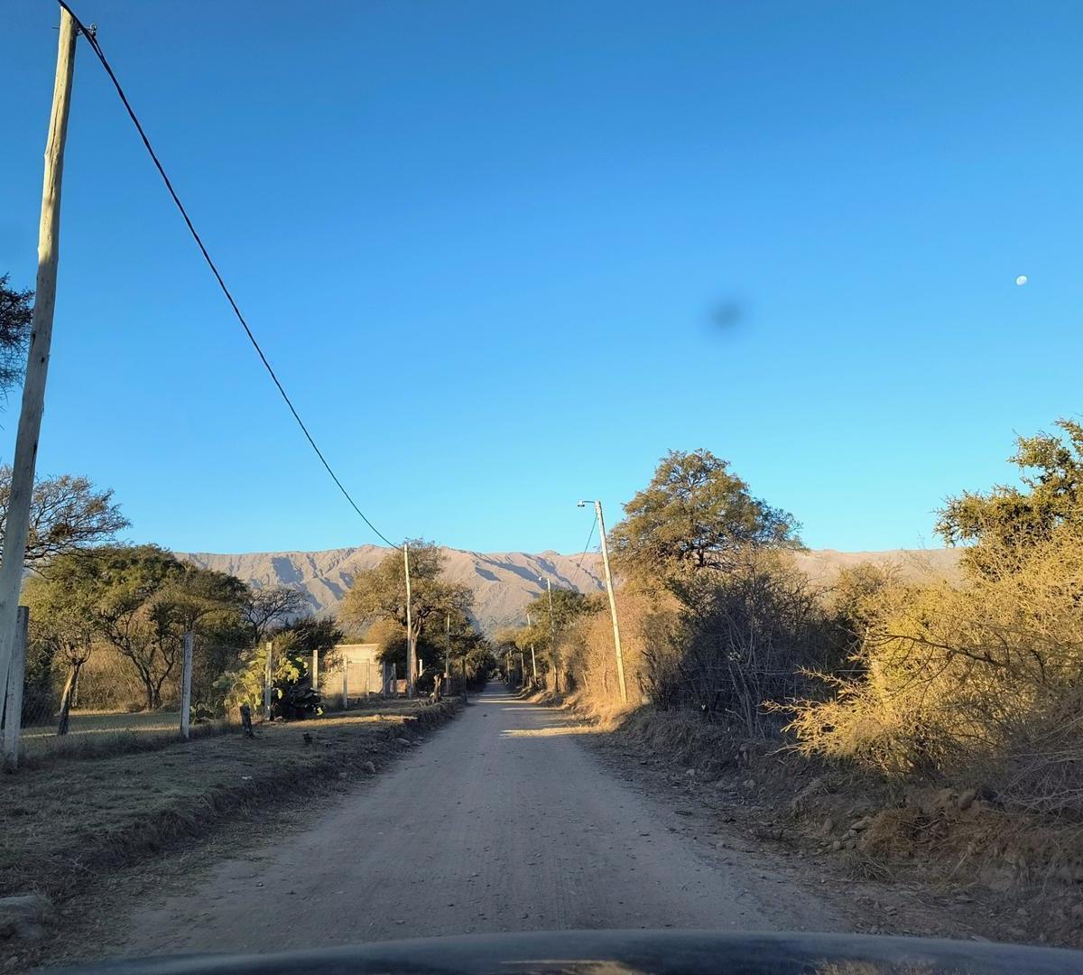 Lote Muy Amplio 2494 m² Piedra Blanca Abajo 4