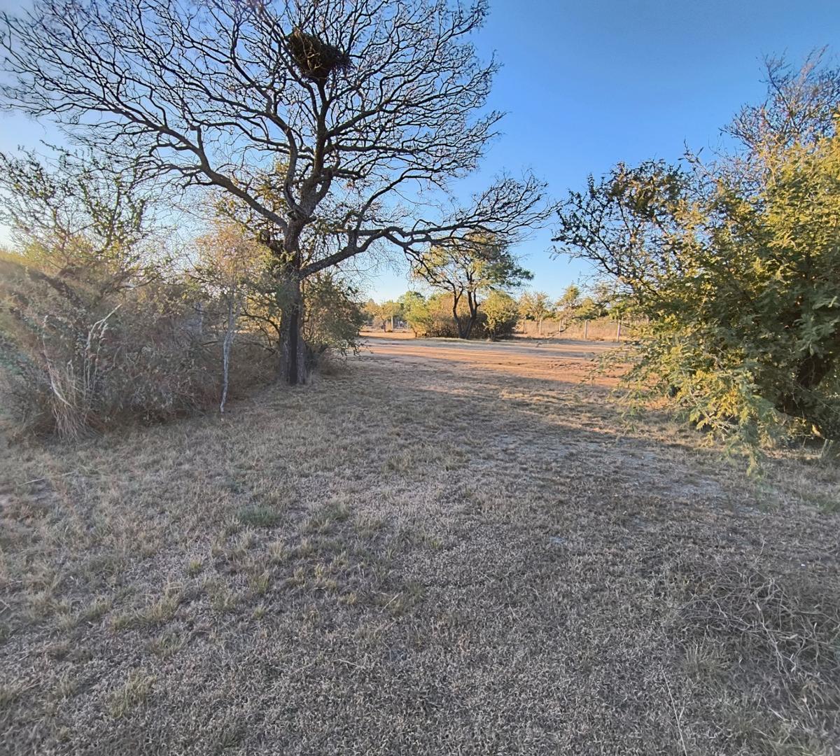 Lote Muy Amplio 2494 m² Piedra Blanca Abajo 2