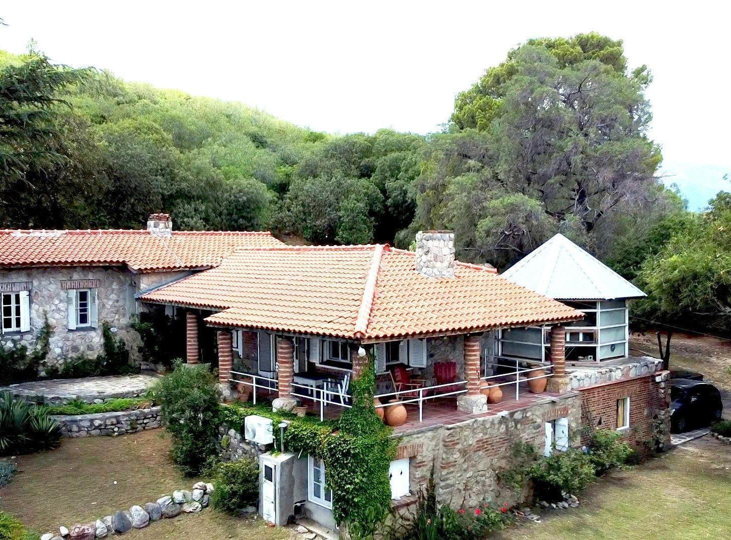 Av. Dos Venados esq. La Herradura, 410 m2 sobre lote 6140 m2