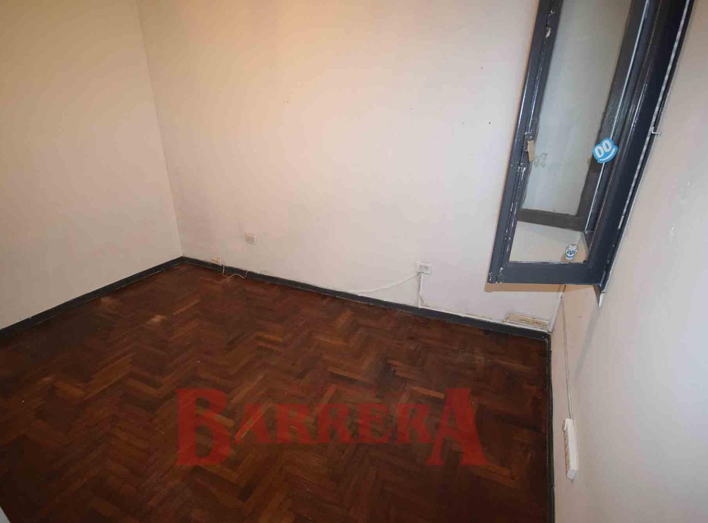 Foto de Depto 3 ambientes 1° por escalera con terraza, imagen 2