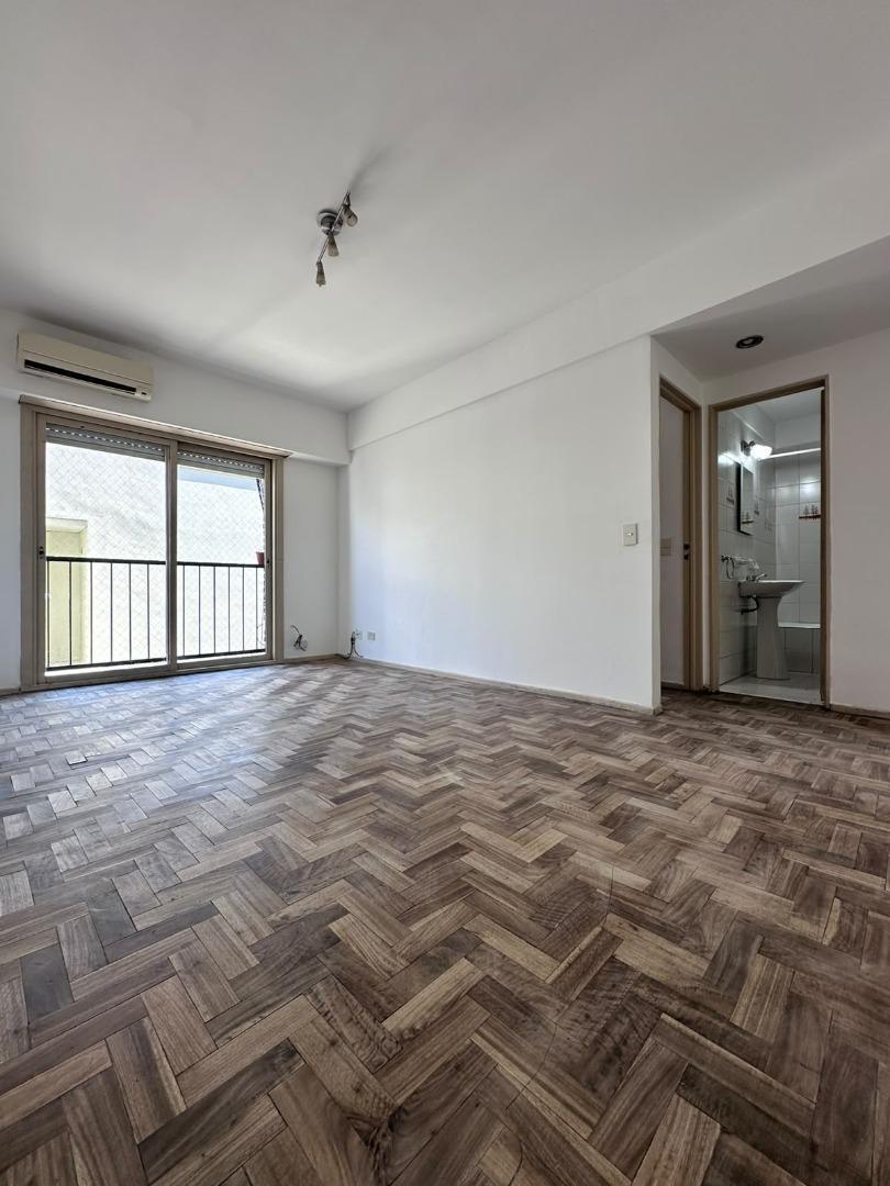 Foto de Departamento 2 ambientes piso 13 en alquiler, imagen 1