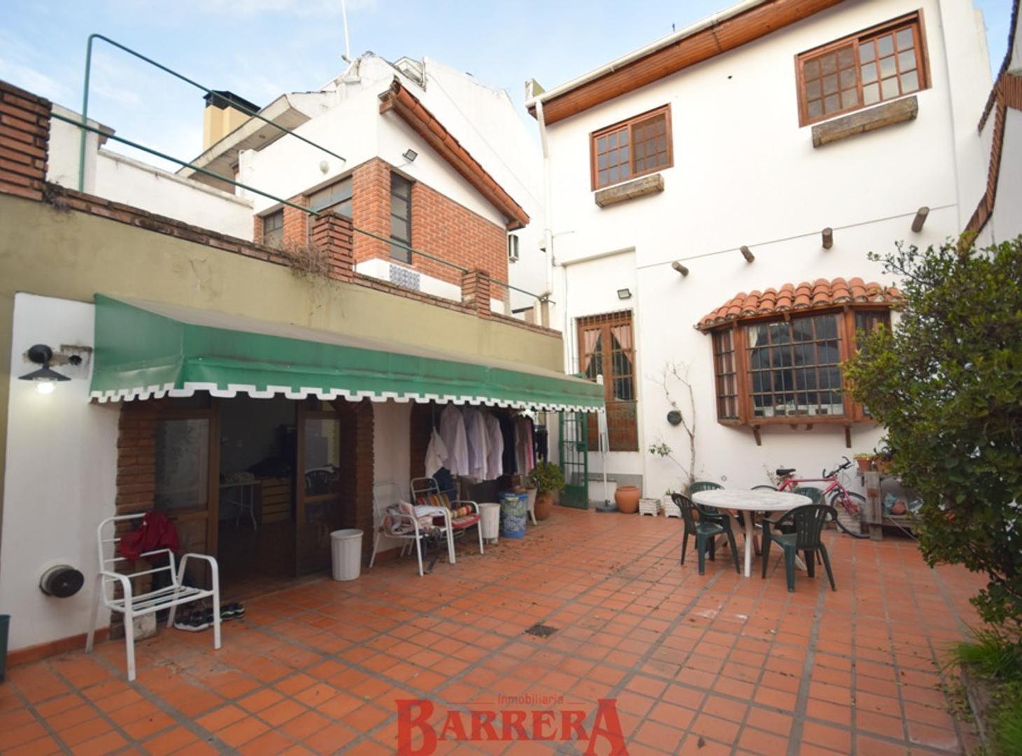 Foto de Hermosa casa 5 ambientes con patio quincho garage y terraza., imagen 3