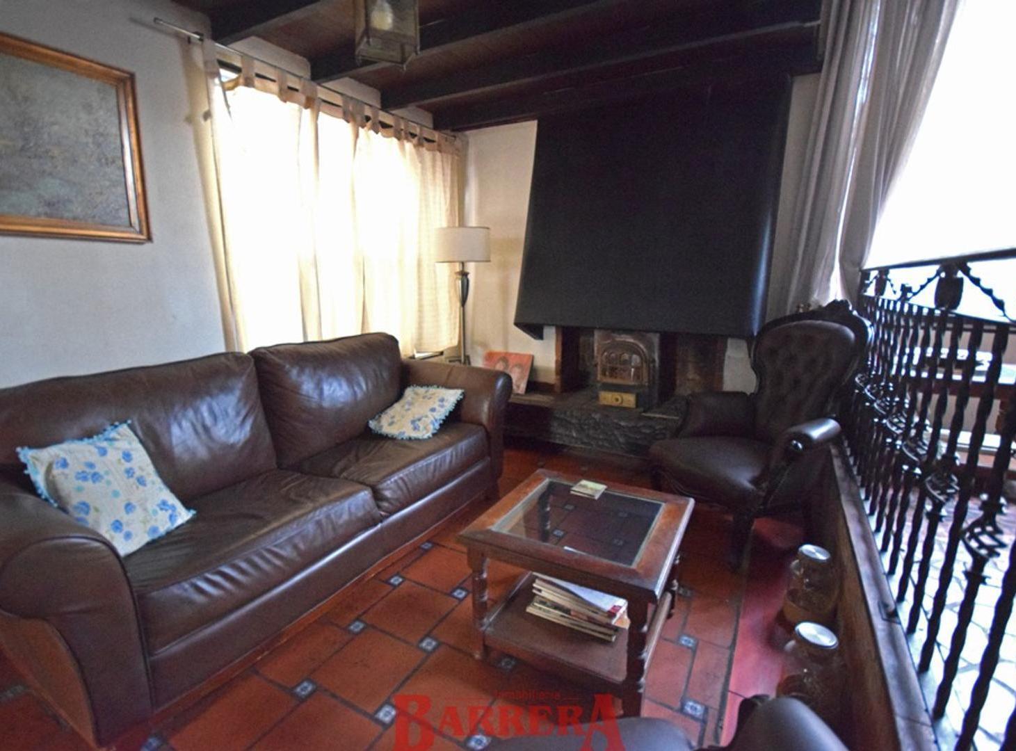 Foto de Hermosa casa 5 ambientes con patio quincho garage y terraza., imagen 2
