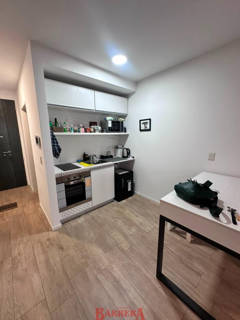 Foto de Hermoso monoambiente muy luminoso con cochera, imagen 3
