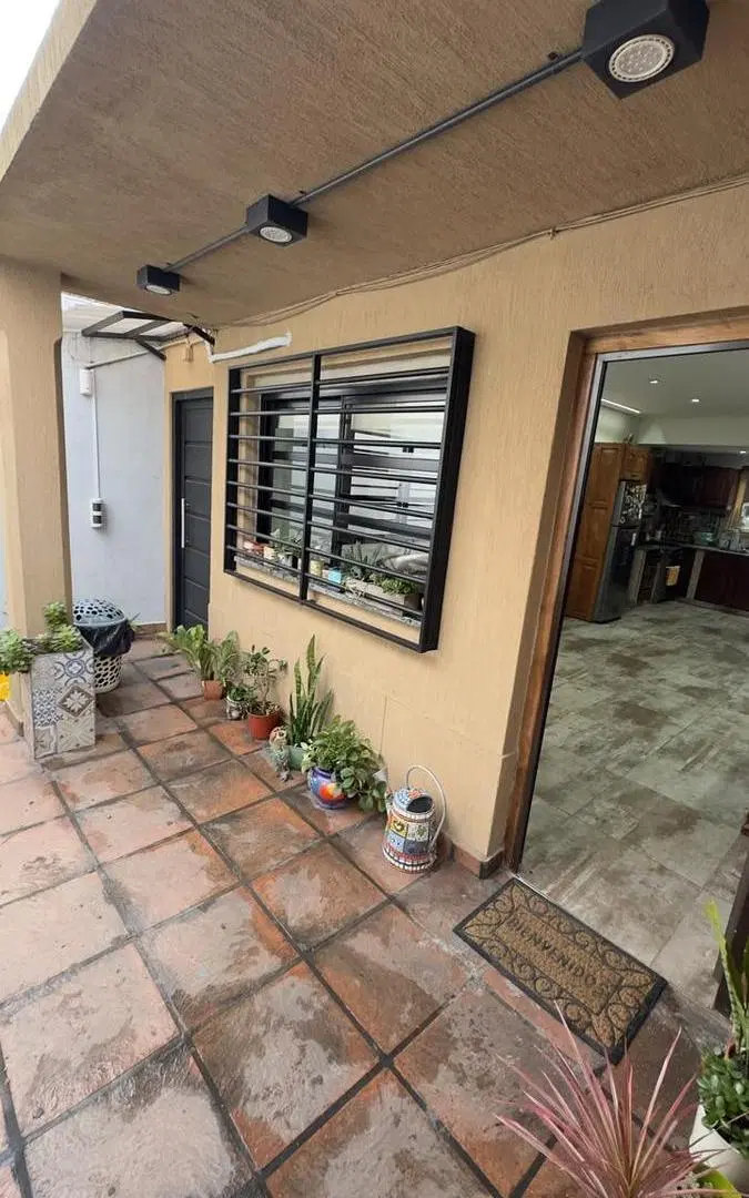VENTA!!! CASA ABERASTAIN 3300 3