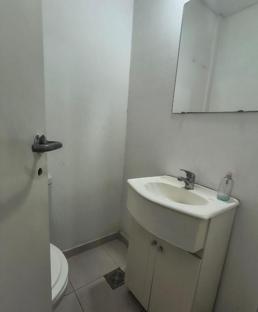 Foto de Alquiler Local comercial Chacabuco 84 Banfield, imagen 5