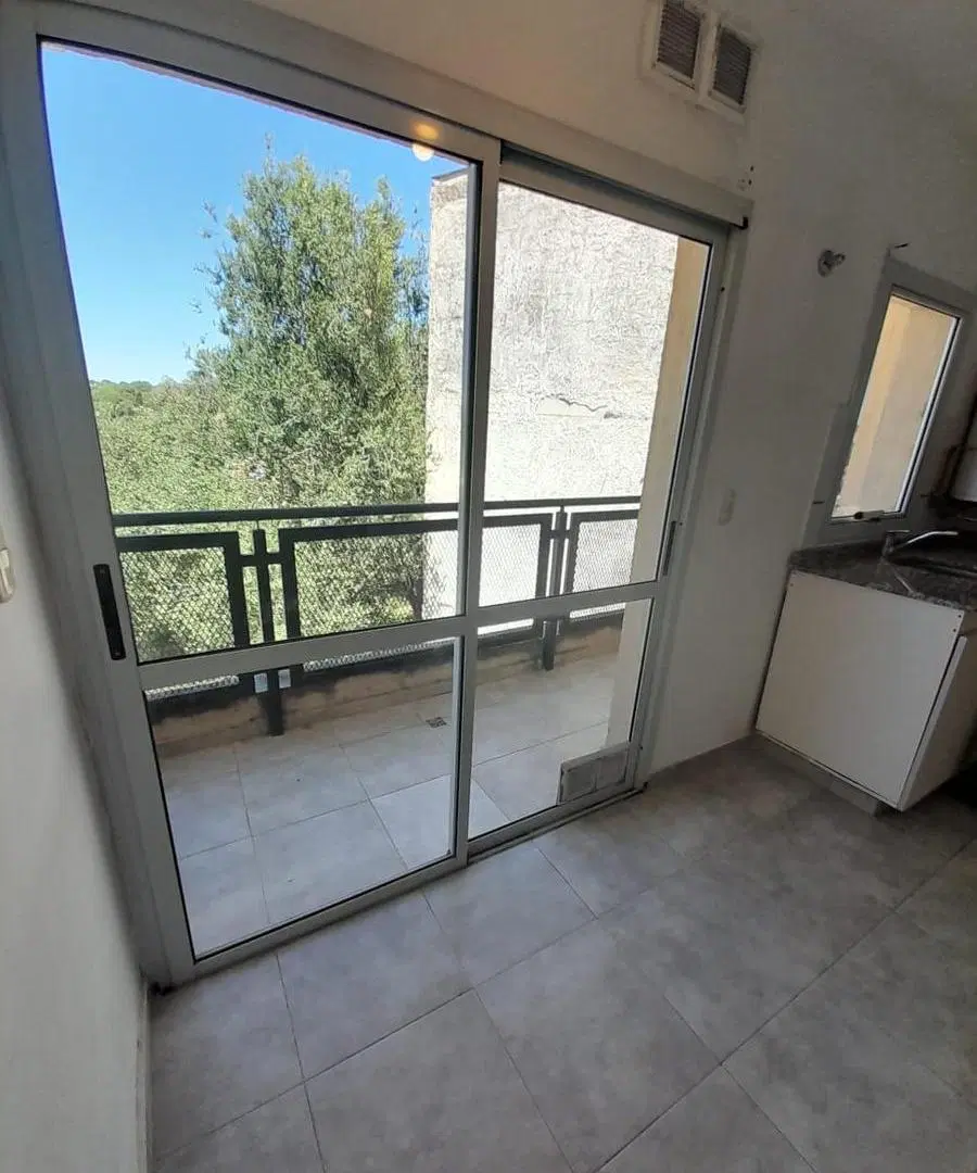 Departamento en LA FALDA 4