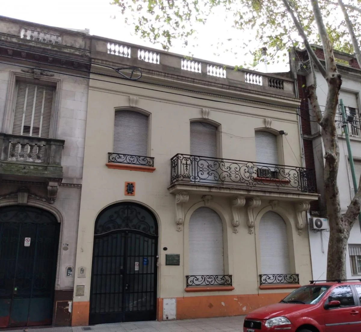 Excelente Casa de 6 Amb + Dependecia + 2 Terrazas + Garage 2
