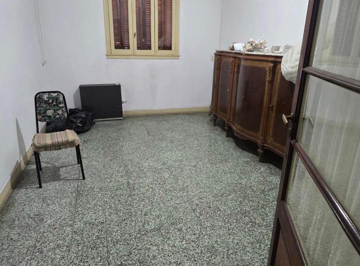 MUY BUENA CASA LOTE PROPIO. IDEAL VIVIENDO Y TALLER O DEPOSITO 5