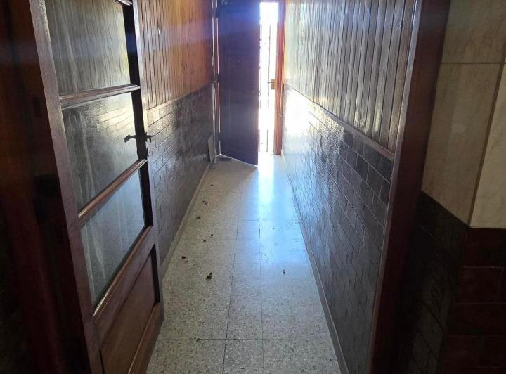 MUY BUENA CASA LOTE PROPIO. IDEAL VIVIENDO Y TALLER O DEPOSITO 1