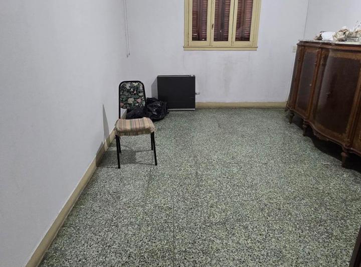 MUY BUENA CASA LOTE PROPIO. IDEAL VIVIENDO Y TALLER O DEPOSITO 4