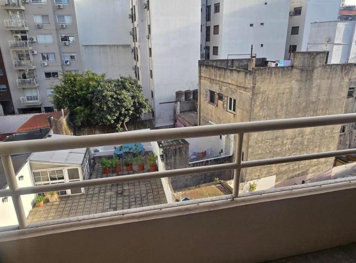 EXCELENTE DPTO 3 AMB CON BALCON Y COCHERA 5
